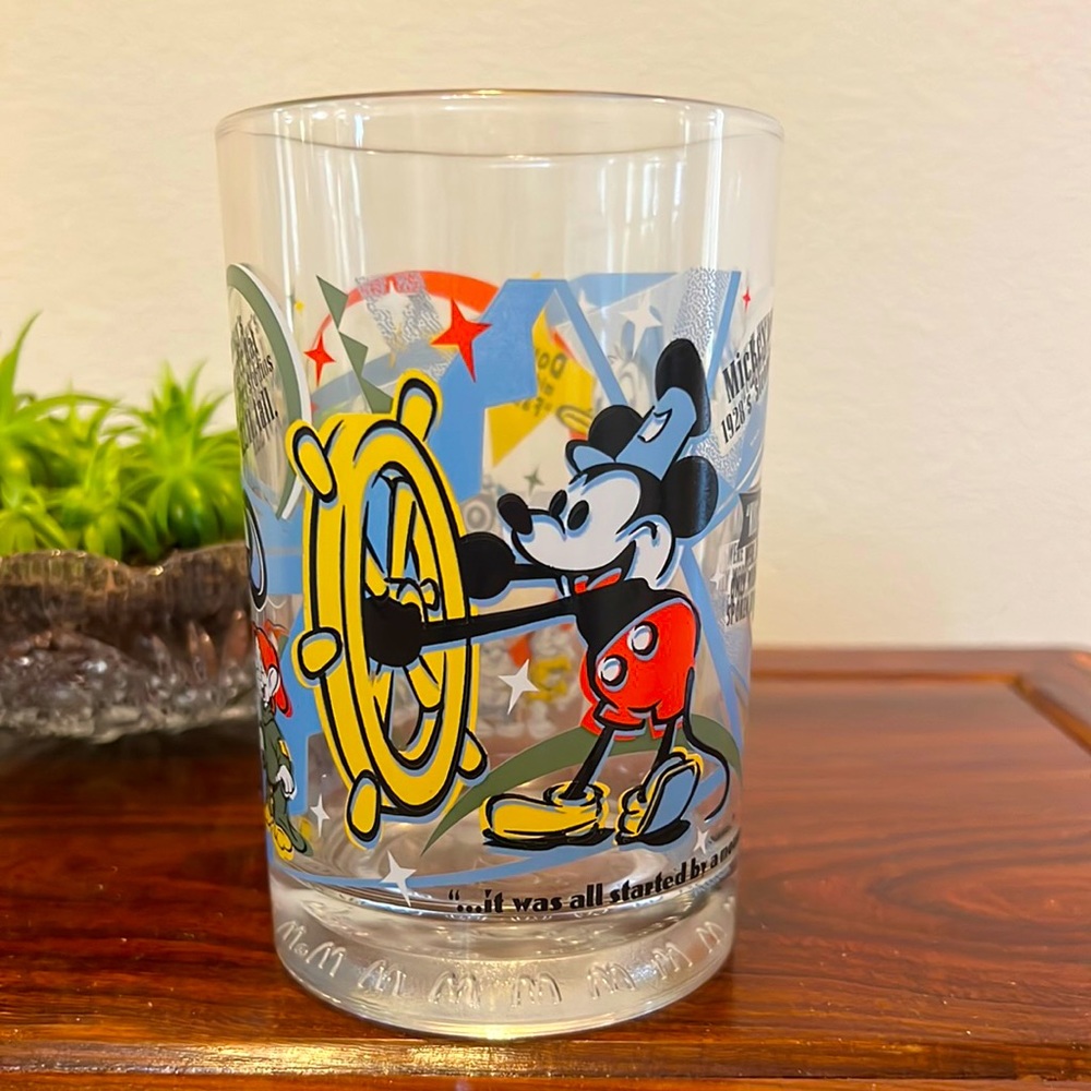 Collectible McDonald’s Walt Disney World 100 Years of magic Glass Cup